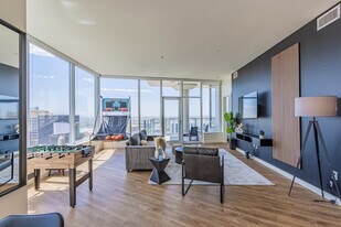 44 W Monroe St in Phoenix, AZ - Building Photo