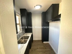 4510 1/2 N Lakewood Blvd in Long Beach, CA - Building Photo - Building Photo