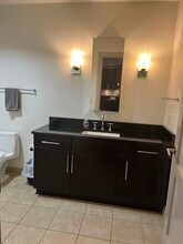 120 S 31st Ave, Unit 5313 in Omaha, NE - Foto de edificio - Building Photo