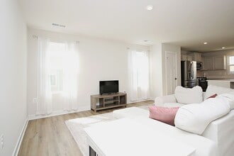 127 Virginia Ave in Palmyra, VA - Building Photo - Building Photo