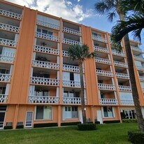 15 S Golfview Rd in Lake Worth Beach, FL - Building Photo