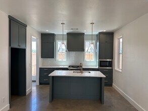 916 Pedalers Ln in Oklahoma City, OK - Building Photo - Building Photo