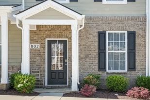 802 Dallas Dr in Columbia, TN - Building Photo