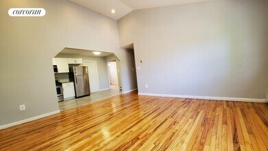 364 Huntington Ave in Bronx, NY - Building Photo - Building Photo