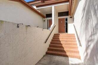 12725 Shoreline Dr-Unit -6f in Wellington, FL - Building Photo - Building Photo