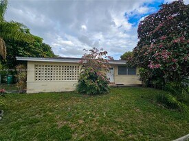 201 SW 30th Ct in Miami, FL - Building Photo