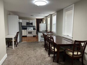 816 W Lombard St in Baltimore, MD - Building Photo - Building Photo