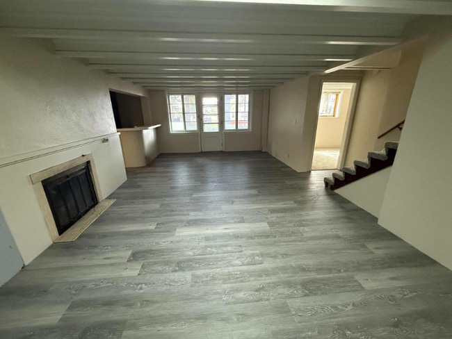 property at 546 N Washington St