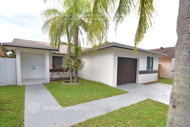 13450 SW 178th St in Miami, FL - Building Photo - Building Photo