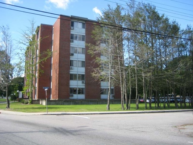 Blackstone Apartments in Norwich, CT - Building Photo - Building Photo