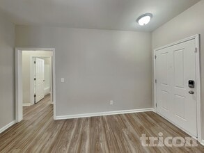 120 E Decatur Ave, Unit 05-2735 in Mooresville, NC - Foto de edificio - Building Photo