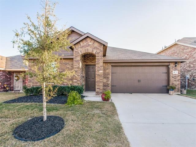 2040 Brisbon St in Fate, TX - Building Photo