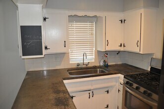 1073 S Lincoln Ave in El Cajon, CA - Building Photo - Building Photo