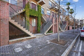 340 E Ashley St in Jacksonville, FL - Building Photo - Building Photo