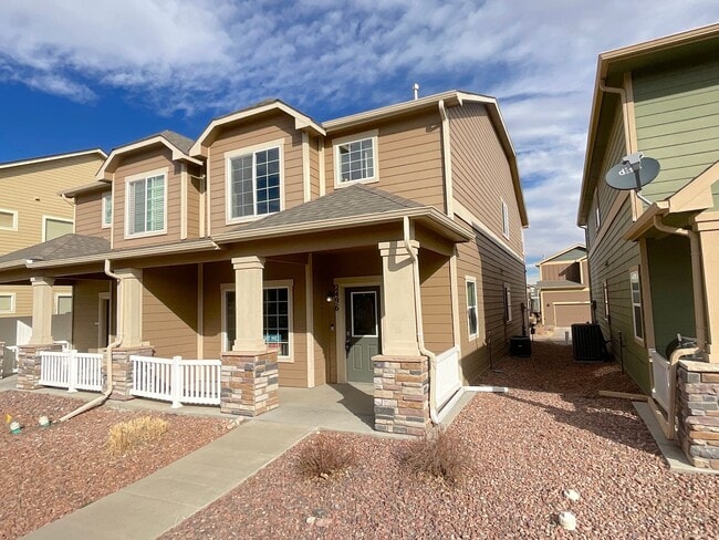 2496 Gilpin Ave in Colorado Springs, CO - Building Photo - Building Photo