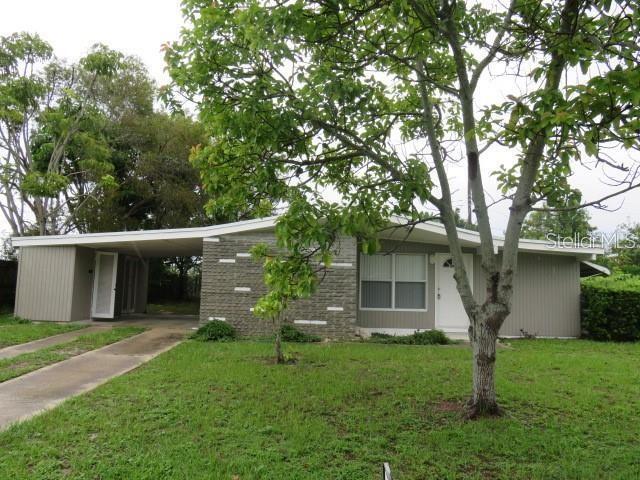 2211 Emory Ave in Bradenton, FL - Building Photo