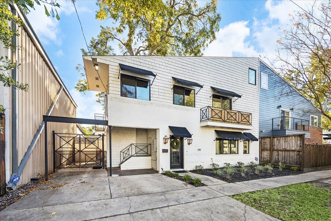1919 Missouri St in Houston, TX - Building Photo