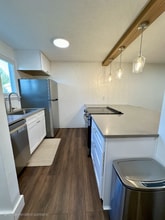 16 Seymour Rd in East Granby, CT - Building Photo - Building Photo