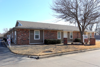 306 N Davis Ave in Claremore, OK - Building Photo - Building Photo