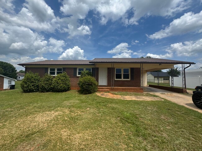 property at 1706 Windover Rd