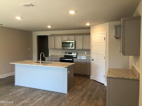 6578 Eastland Cir in Biloxi, MS - Building Photo - Building Photo