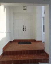 12892 SW 61st St in Miami, FL - Foto de edificio - Building Photo