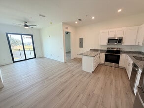 The Flats at Deep Creek in Punta Gorda, FL - Foto de edificio - Building Photo