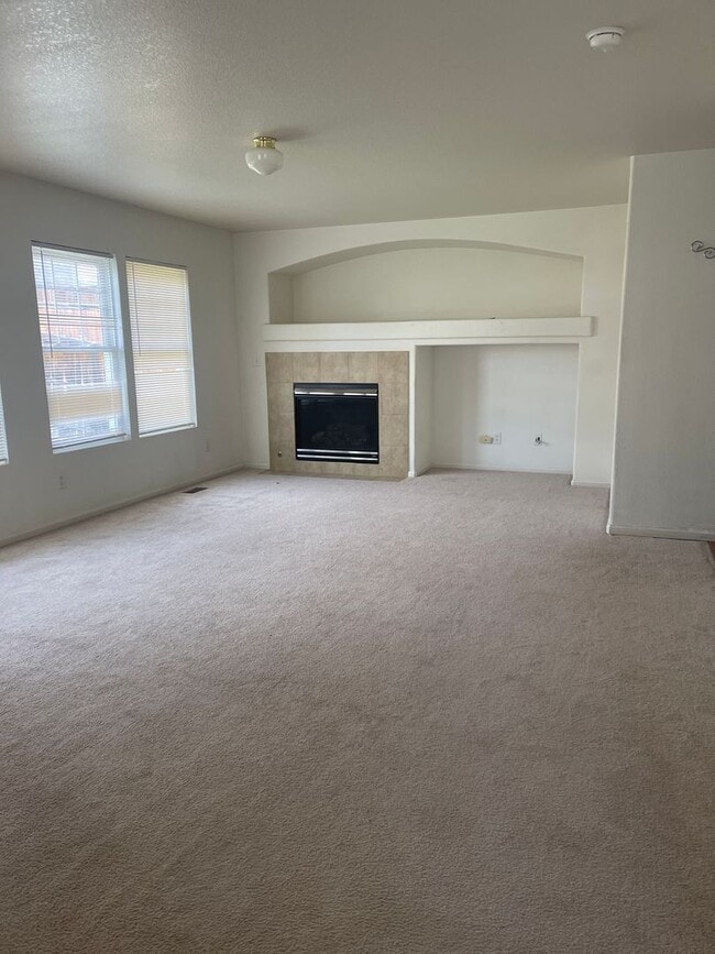 20461 E Duke Dr in Aurora, CO - Building Photo - Building Photo