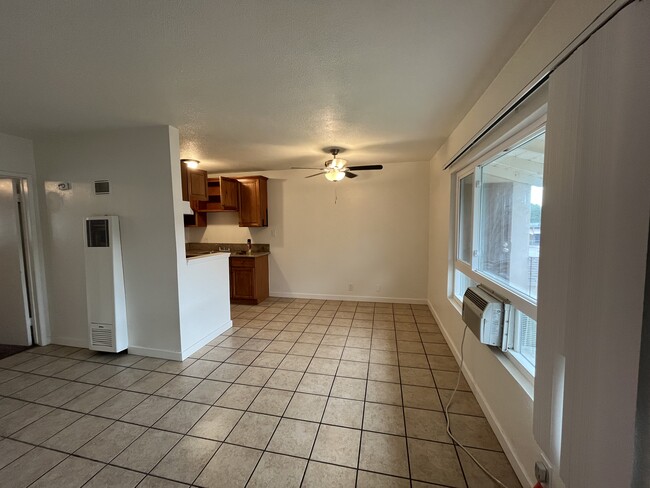 207 S Lillie Ave, Unit 5 in Fullerton, CA - Building Photo - Building Photo