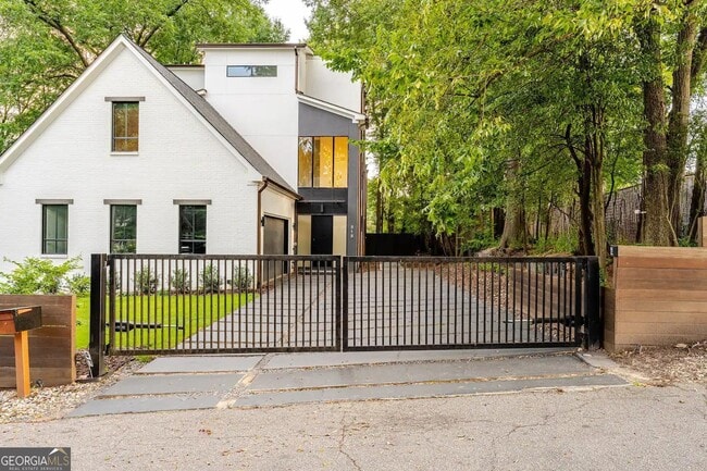 property at 818 Verner St NW