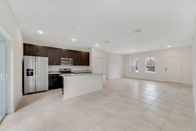 10616 N Didiscus Dr in Citrus Springs, FL - Building Photo - Building Photo