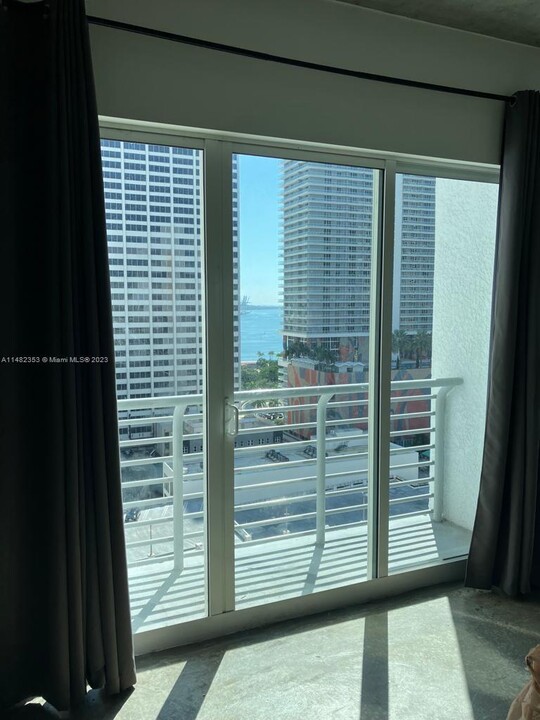 133 NE 2nd Ave, Unit 1710 in Miami, FL - Building Photo