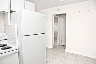 2306 Fillmore St, Unit #7 in Hollywood, FL - Building Photo - Building Photo