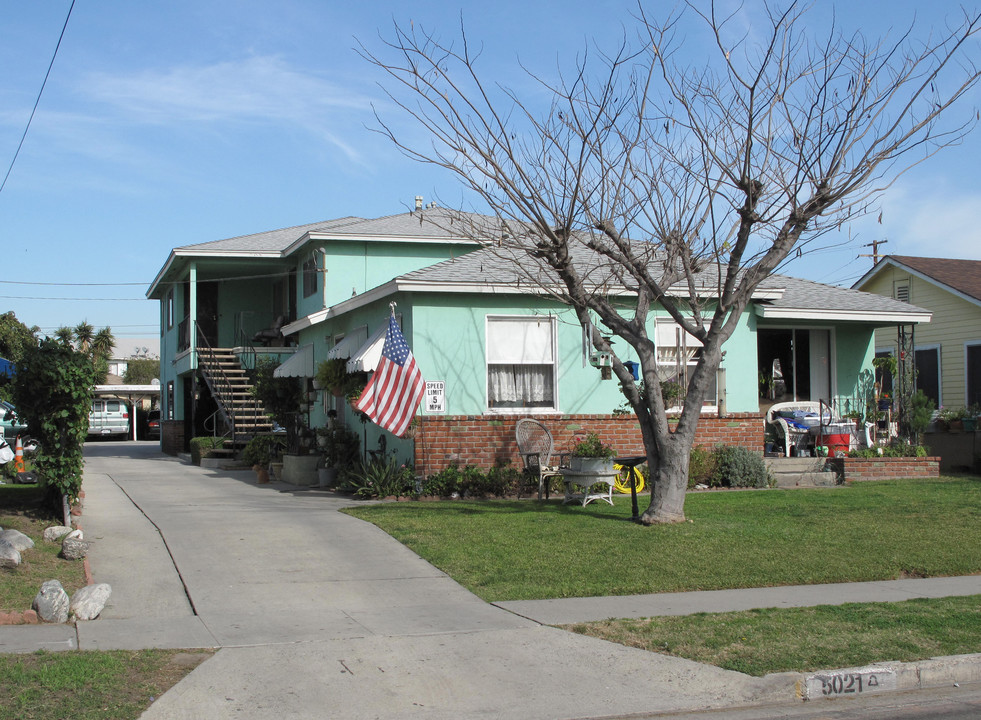 5021 Southall Ln in Bell, CA - Building Photo