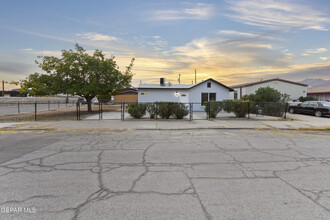 425 Kyles Street in El Paso, TX - Building Photo - Building Photo