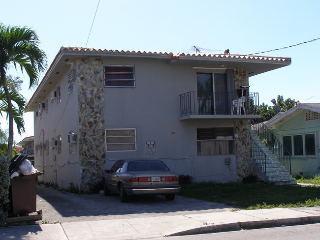 1646 NW 2nd St in Miami, FL - Building Photo - Building Photo