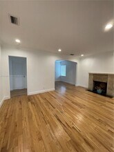 2280 SW 20th St in Miami, FL - Building Photo - Building Photo