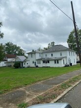 205 E Reynolds St in Urbana, OH - Building Photo - Building Photo