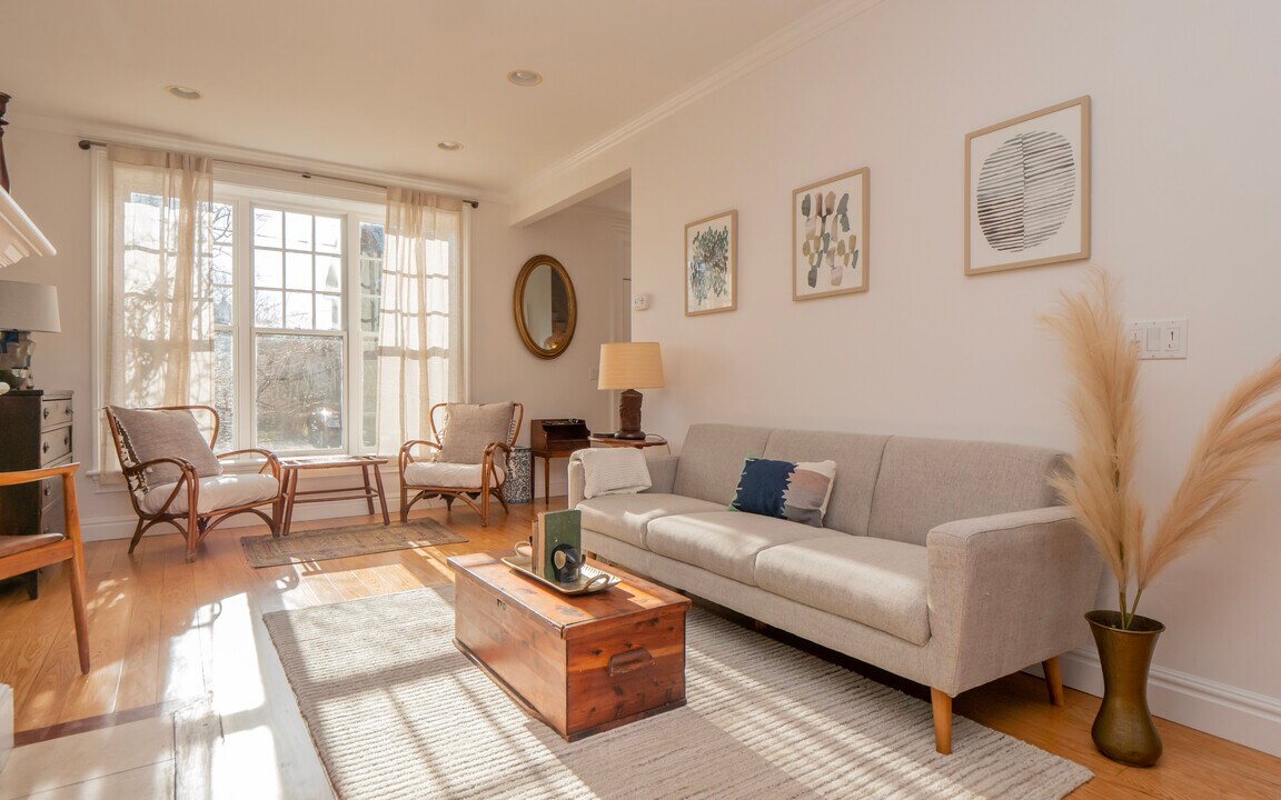 4 1/2 Kay Terrace in Newport, RI - Building Photo