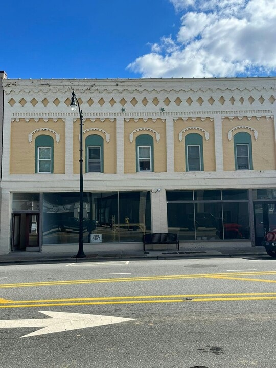 624 Washington St in Eden, NC - Building Photo