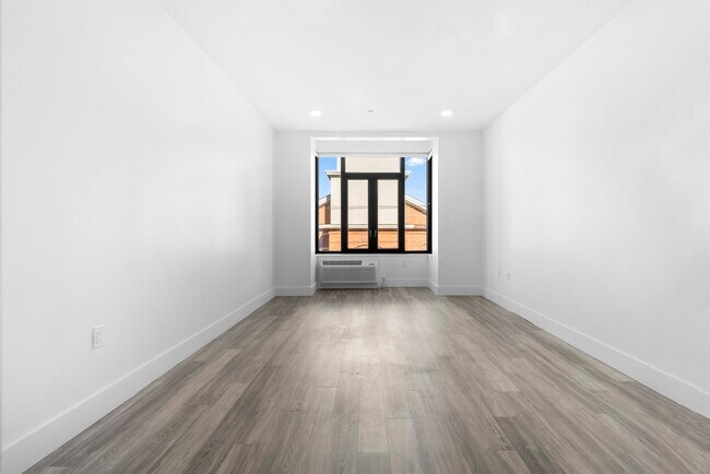 197 Pine St in Jersey City, NJ - Building Photo - Building Photo