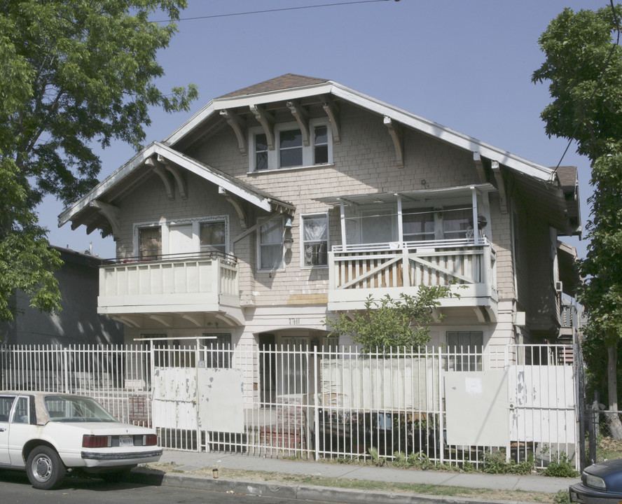 1711 S Burlington Ave in Los Angeles, CA - Building Photo