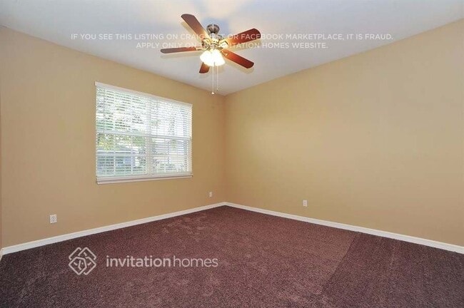 5015 Lakehurst Ct in Palmetto, FL - Foto de edificio - Building Photo