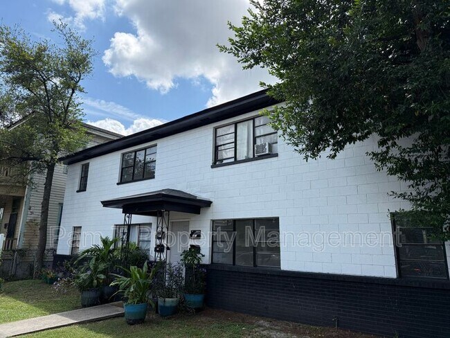 505 W 42nd St in Savannah, GA - Building Photo - Building Photo
