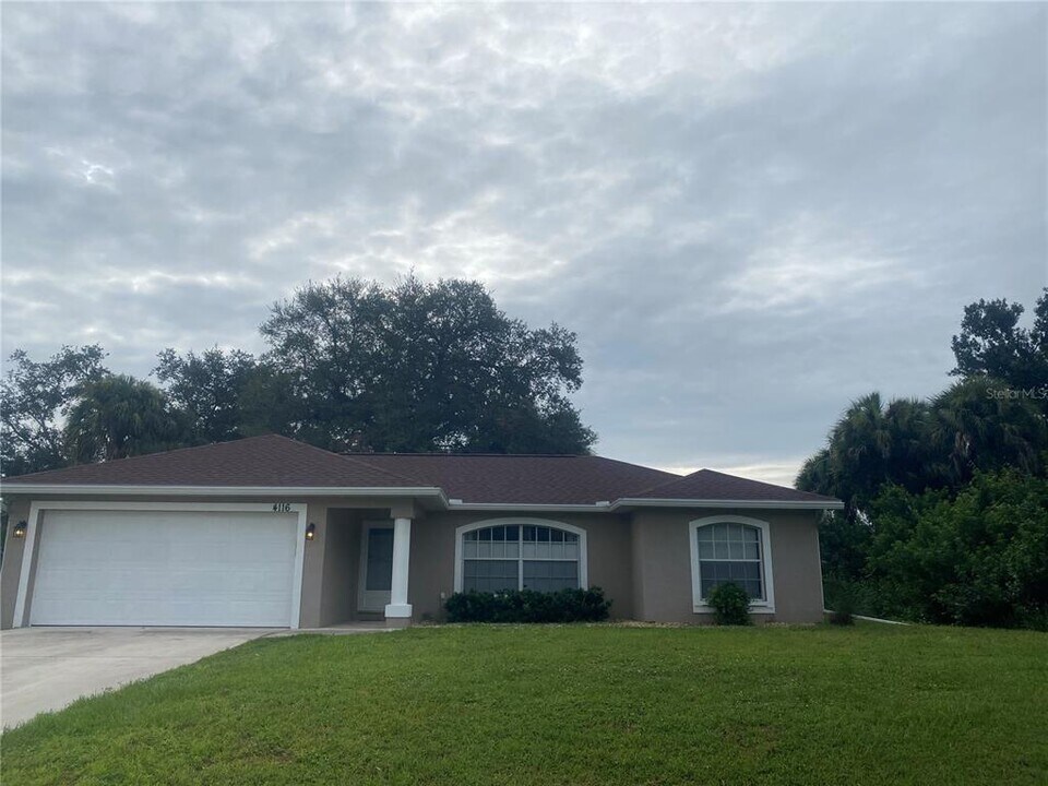 4116 Pine Cone Terrace in North Port, FL - Building Photo