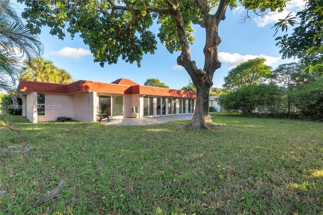 5505 Bluejack Oak Cir in Tamarac, FL - Foto de edificio - Building Photo