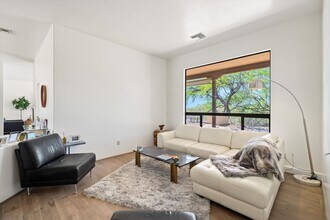 4055 N Kolb Rd in Tucson, AZ - Building Photo - Building Photo