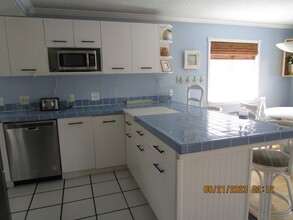 6912 Beach Dr in Panama City Beach, FL - Foto de edificio - Building Photo