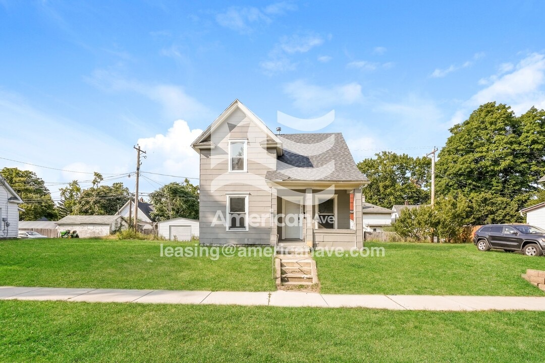 919 E Calvert St in South Bend, IN - Building Photo