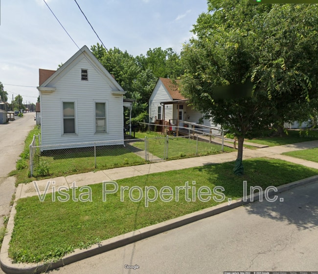 313 Thomas St